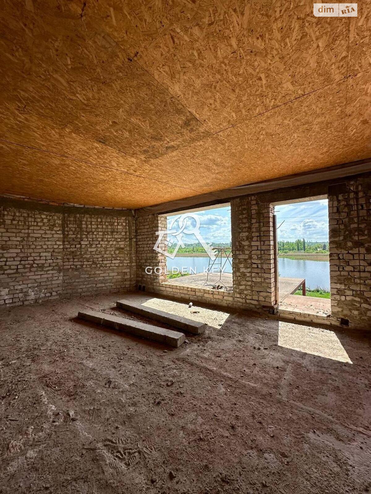 трехэтажный дом, 300 кв. м, монолит. Продажа в Кривом Роге район Саксаганский фото 1 трехэтажный дом, 300 кв. м, монолит. Продажа в Кривом Роге район Саксаганский фото 1