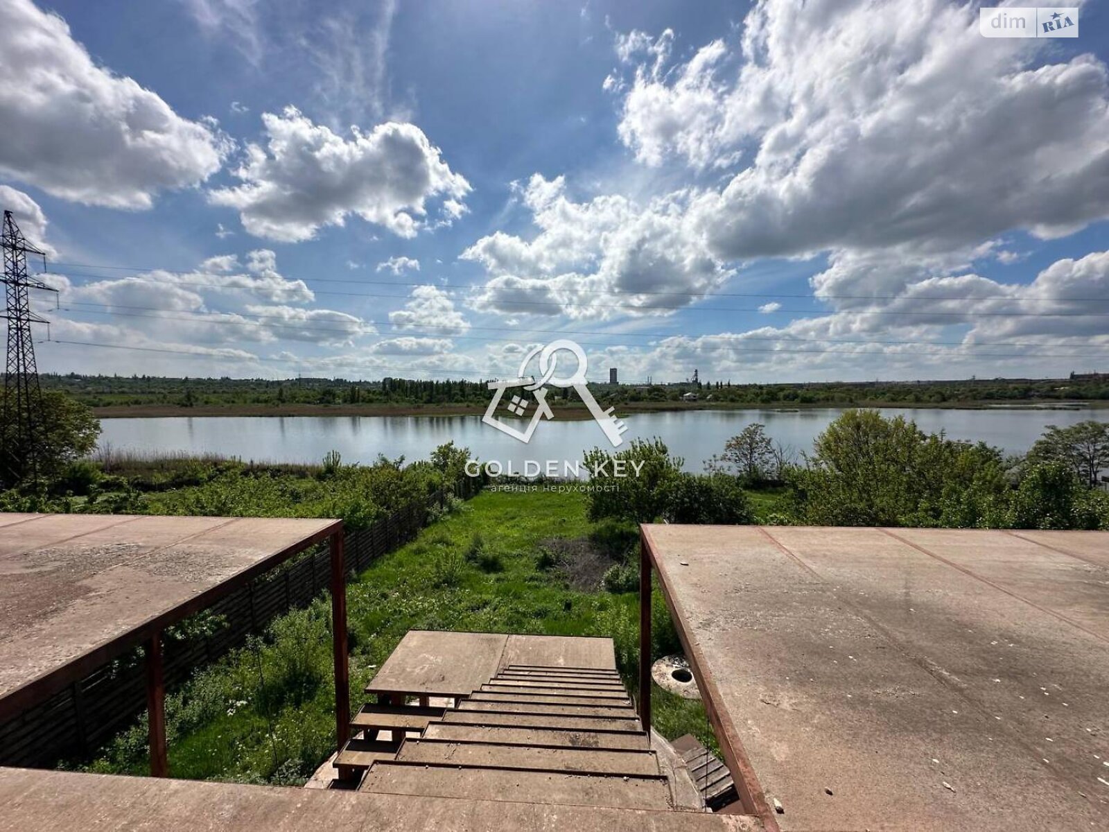 трехэтажный дом, 300 кв. м, монолит. Продажа в Кривом Роге район Саксаганский фото 1 трехэтажный дом, 300 кв. м, монолит. Продажа в Кривом Роге район Саксаганский фото 1