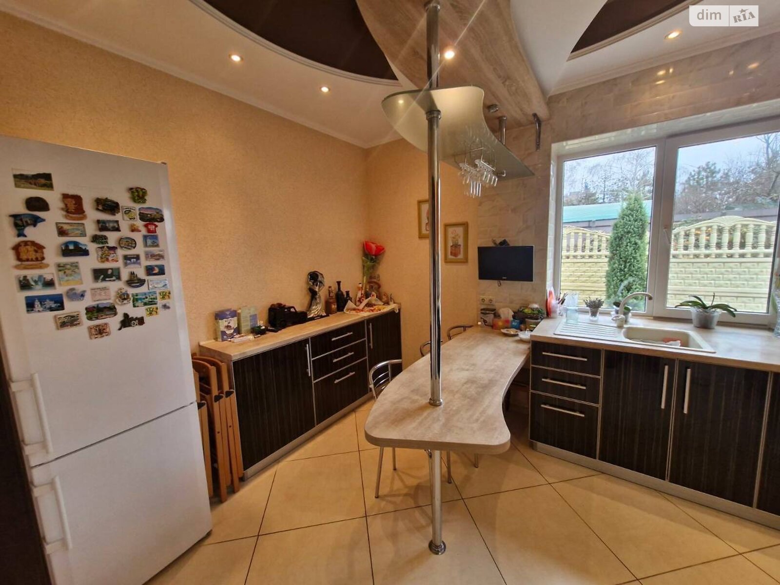 двухэтажный дом с балконом, 150 кв. м, ракушечник (ракушняк). Продажа в Кривом Роге район Саксаганский фото 1 двухэтажный дом с балконом, 150 кв. м, ракушечник (ракушняк). Продажа в Кривом Роге район Саксаганский фото 1