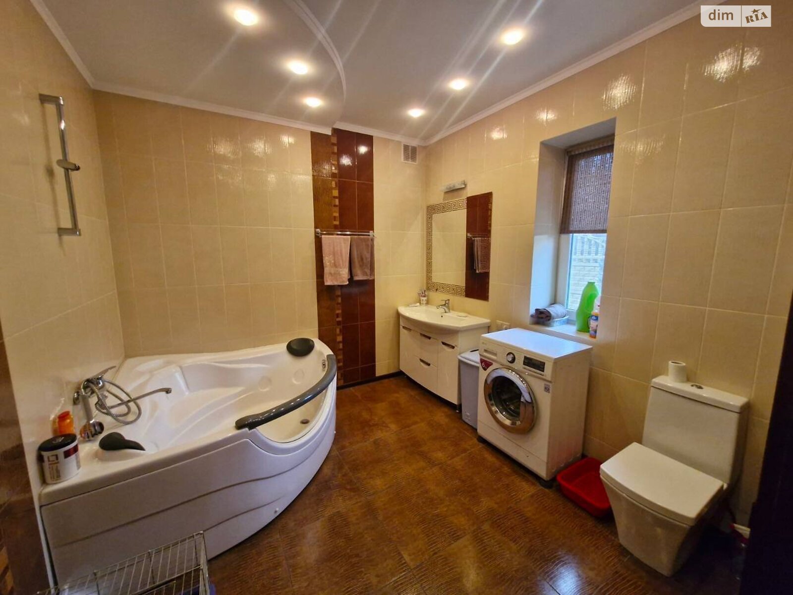 двухэтажный дом с балконом, 150 кв. м, ракушечник (ракушняк). Продажа в Кривом Роге район Саксаганский фото 1 двухэтажный дом с балконом, 150 кв. м, ракушечник (ракушняк). Продажа в Кривом Роге район Саксаганский фото 1