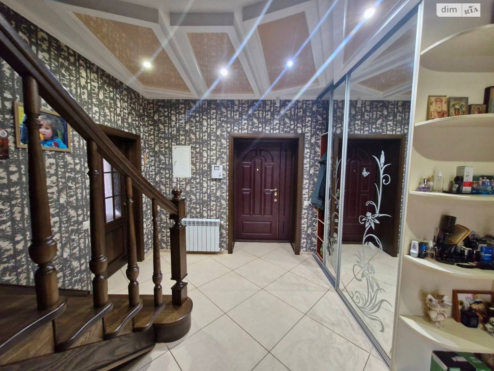 двухэтажный дом с балконом, 150 кв. м, ракушечник (ракушняк). Продажа в Кривом Роге район Саксаганский фото 1 двухэтажный дом с балконом, 150 кв. м, ракушечник (ракушняк). Продажа в Кривом Роге район Саксаганский фото 1