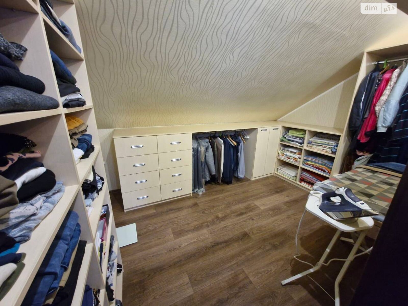 двухэтажный дом с балконом, 150 кв. м, ракушечник (ракушняк). Продажа в Кривом Роге район Саксаганский фото 1 двухэтажный дом с балконом, 150 кв. м, ракушечник (ракушняк). Продажа в Кривом Роге район Саксаганский фото 1