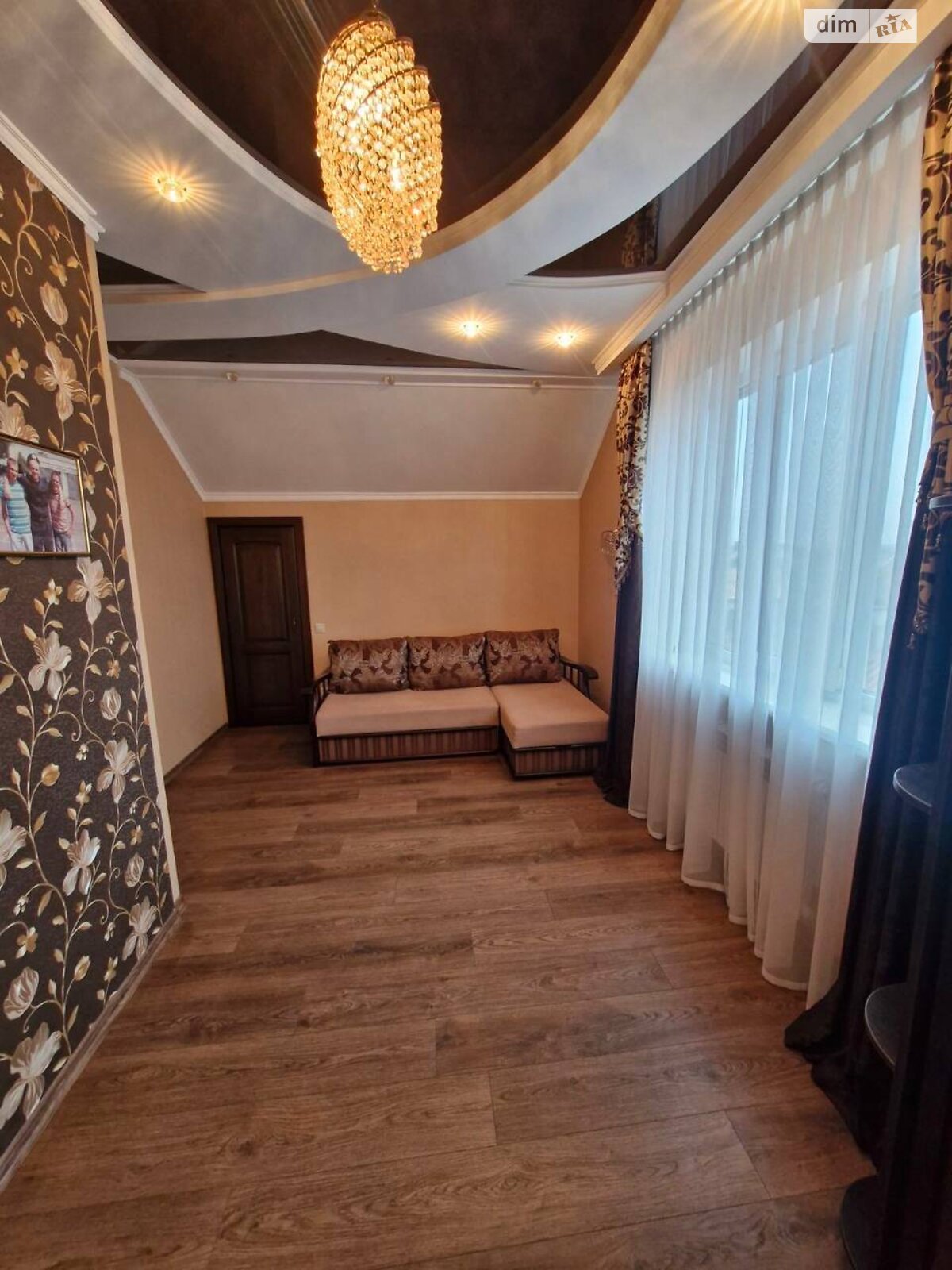 двухэтажный дом с балконом, 150 кв. м, ракушечник (ракушняк). Продажа в Кривом Роге район Саксаганский фото 1 двухэтажный дом с балконом, 150 кв. м, ракушечник (ракушняк). Продажа в Кривом Роге район Саксаганский фото 1