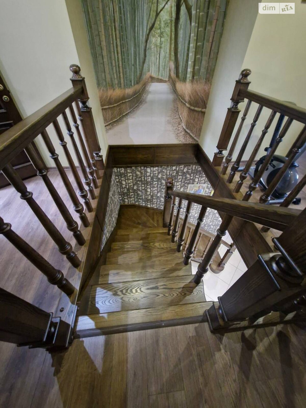 двухэтажный дом с балконом, 150 кв. м, ракушечник (ракушняк). Продажа в Кривом Роге район Саксаганский фото 1 двухэтажный дом с балконом, 150 кв. м, ракушечник (ракушняк). Продажа в Кривом Роге район Саксаганский фото 1