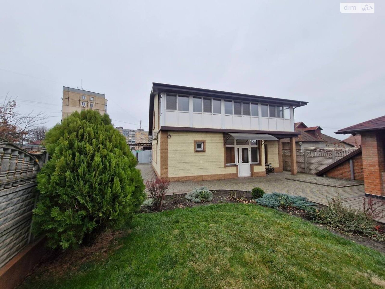 двухэтажный дом с балконом, 150 кв. м, ракушечник (ракушняк). Продажа в Кривом Роге район Саксаганский фото 1 двухэтажный дом с балконом, 150 кв. м, ракушечник (ракушняк). Продажа в Кривом Роге район Саксаганский фото 1