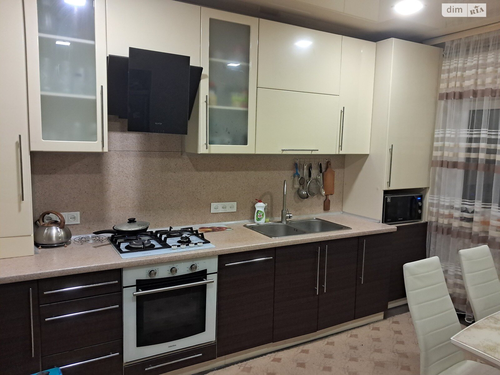 двухэтажный дом с верандой, 92 кв. м, кирпич. Продажа в Кривом Роге район Терновской фото 1 двухэтажный дом с верандой, 92 кв. м, кирпич. Продажа в Кривом Роге район Терновской фото 1