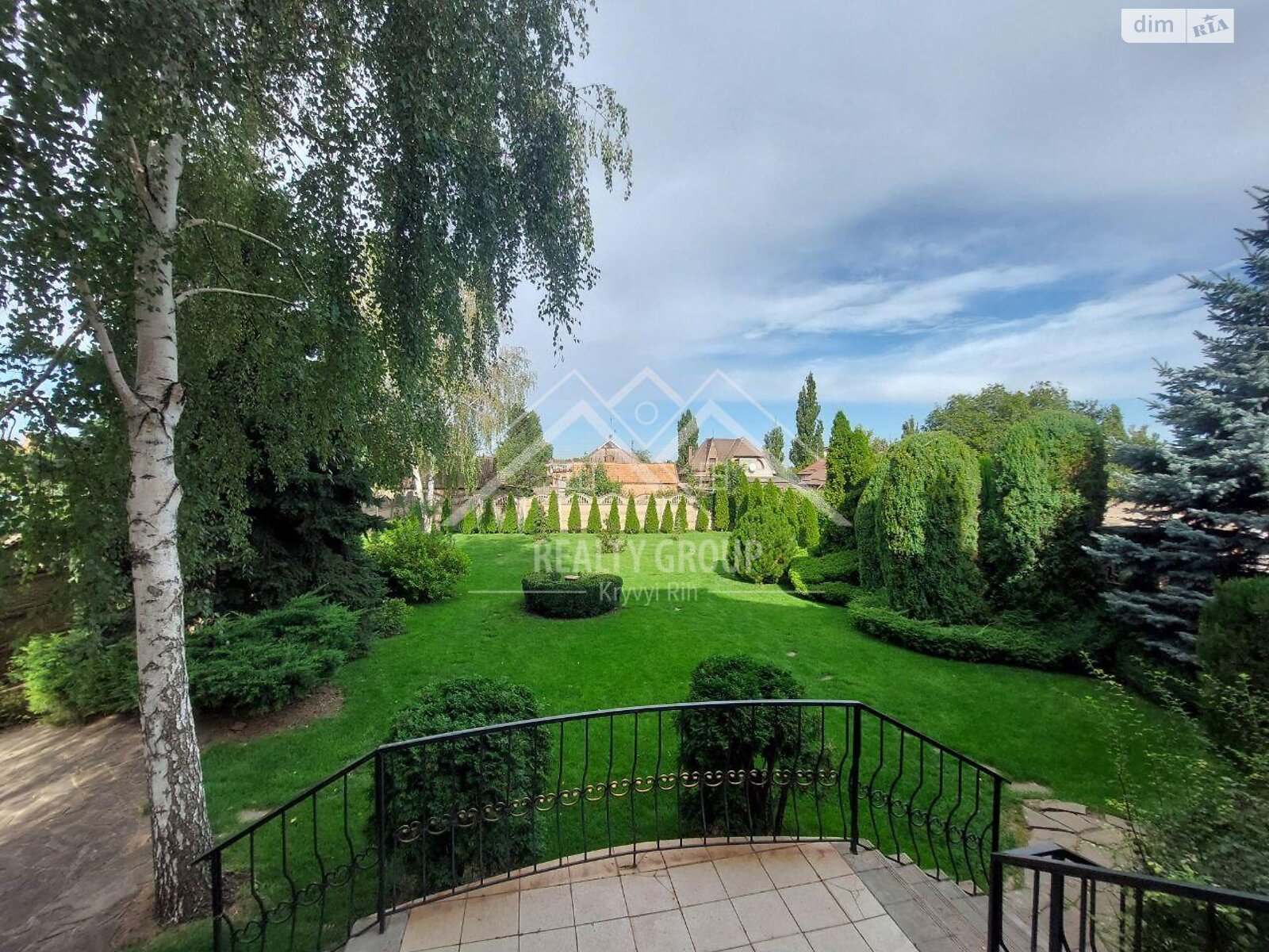 двоповерховий будинок з верандою, 259.3 кв. м, цегла. Продаж в Кривому Розі, район Центрально-Міський фото 1 двоповерховий будинок з верандою, 259.3 кв. м, цегла. Продаж в Кривому Розі, район Центрально-Міський фото 1