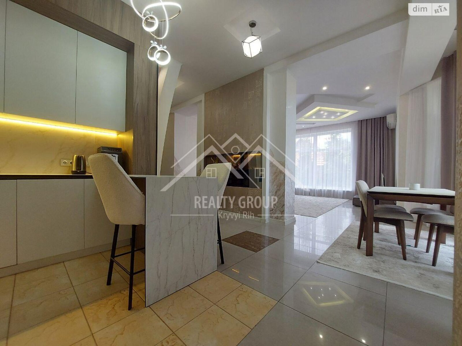 двоповерховий будинок з верандою, 259.3 кв. м, цегла. Продаж в Кривому Розі, район Центрально-Міський фото 1 двоповерховий будинок з верандою, 259.3 кв. м, цегла. Продаж в Кривому Розі, район Центрально-Міський фото 1