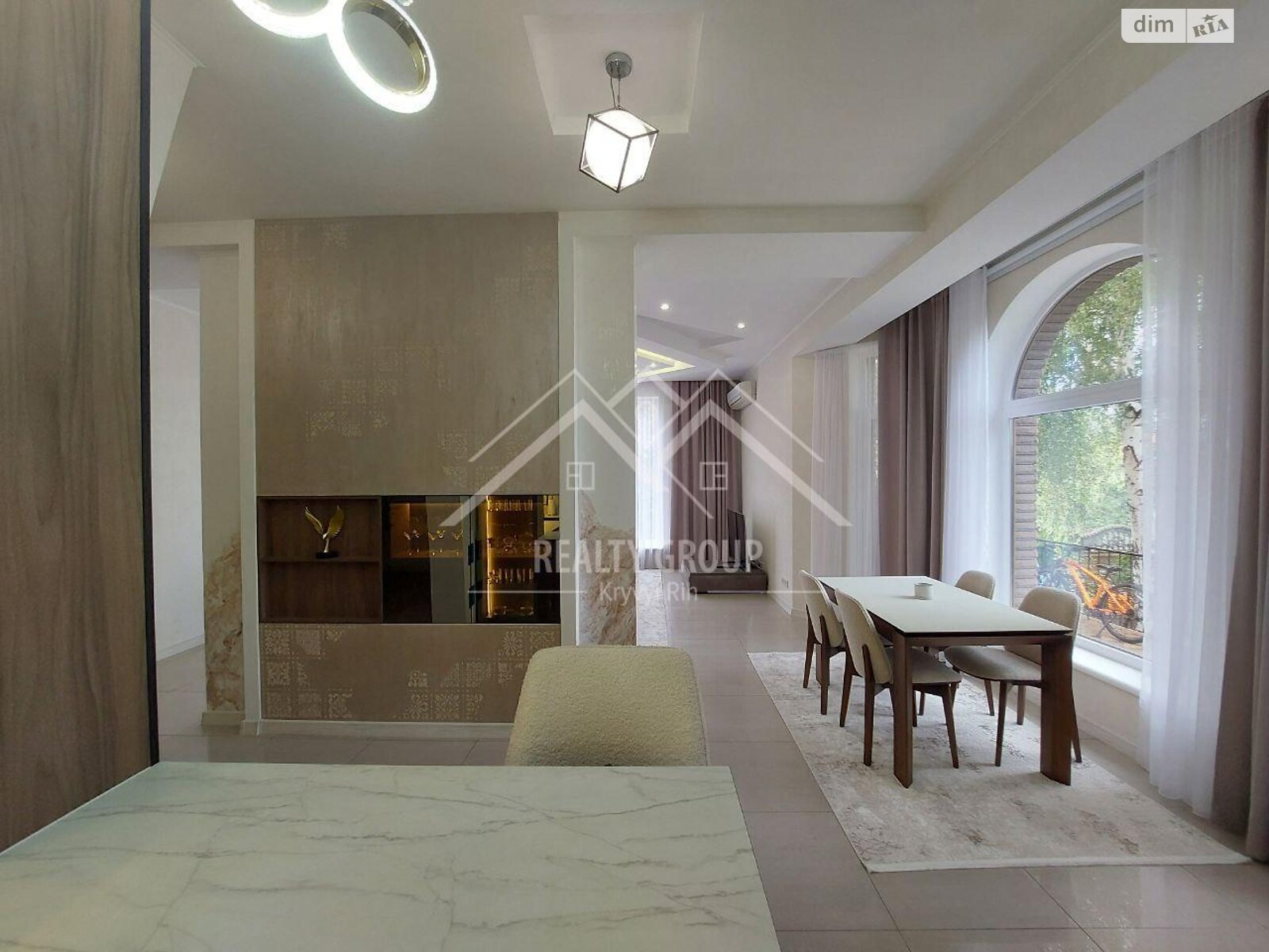 двоповерховий будинок з верандою, 259.3 кв. м, цегла. Продаж в Кривому Розі, район Центрально-Міський фото 1 двоповерховий будинок з верандою, 259.3 кв. м, цегла. Продаж в Кривому Розі, район Центрально-Міський фото 1