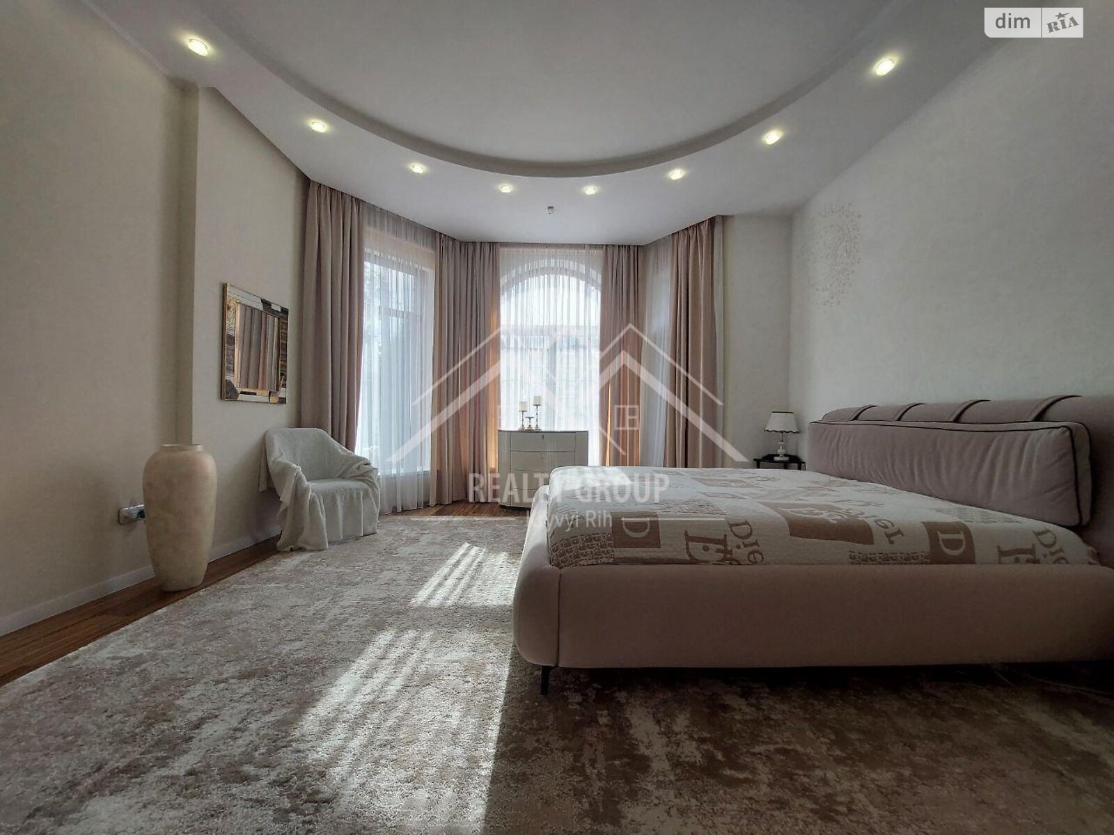 двоповерховий будинок з верандою, 259.3 кв. м, цегла. Продаж в Кривому Розі, район Центрально-Міський фото 1 двоповерховий будинок з верандою, 259.3 кв. м, цегла. Продаж в Кривому Розі, район Центрально-Міський фото 1