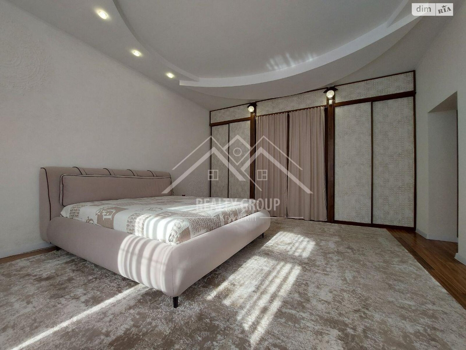 двоповерховий будинок з верандою, 259.3 кв. м, цегла. Продаж в Кривому Розі, район Центрально-Міський фото 1 двоповерховий будинок з верандою, 259.3 кв. м, цегла. Продаж в Кривому Розі, район Центрально-Міський фото 1