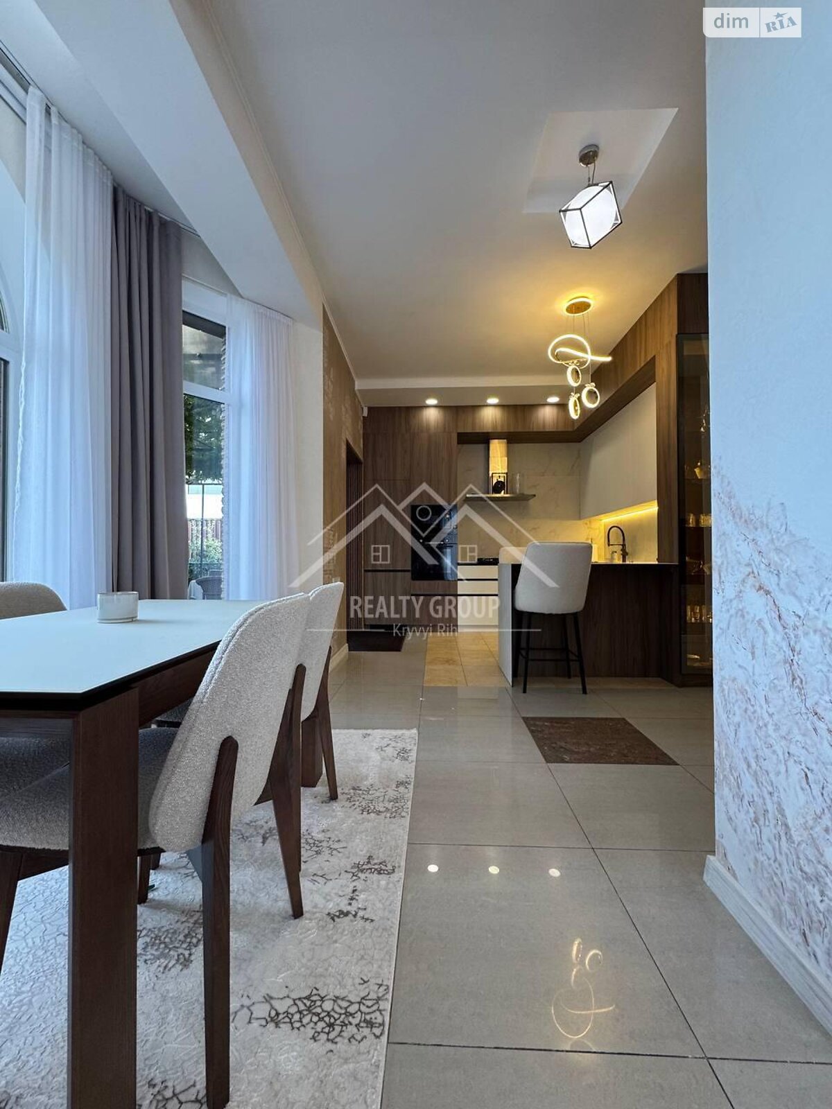 двоповерховий будинок з верандою, 259.3 кв. м, цегла. Продаж в Кривому Розі, район Центрально-Міський фото 1 двоповерховий будинок з верандою, 259.3 кв. м, цегла. Продаж в Кривому Розі, район Центрально-Міський фото 1