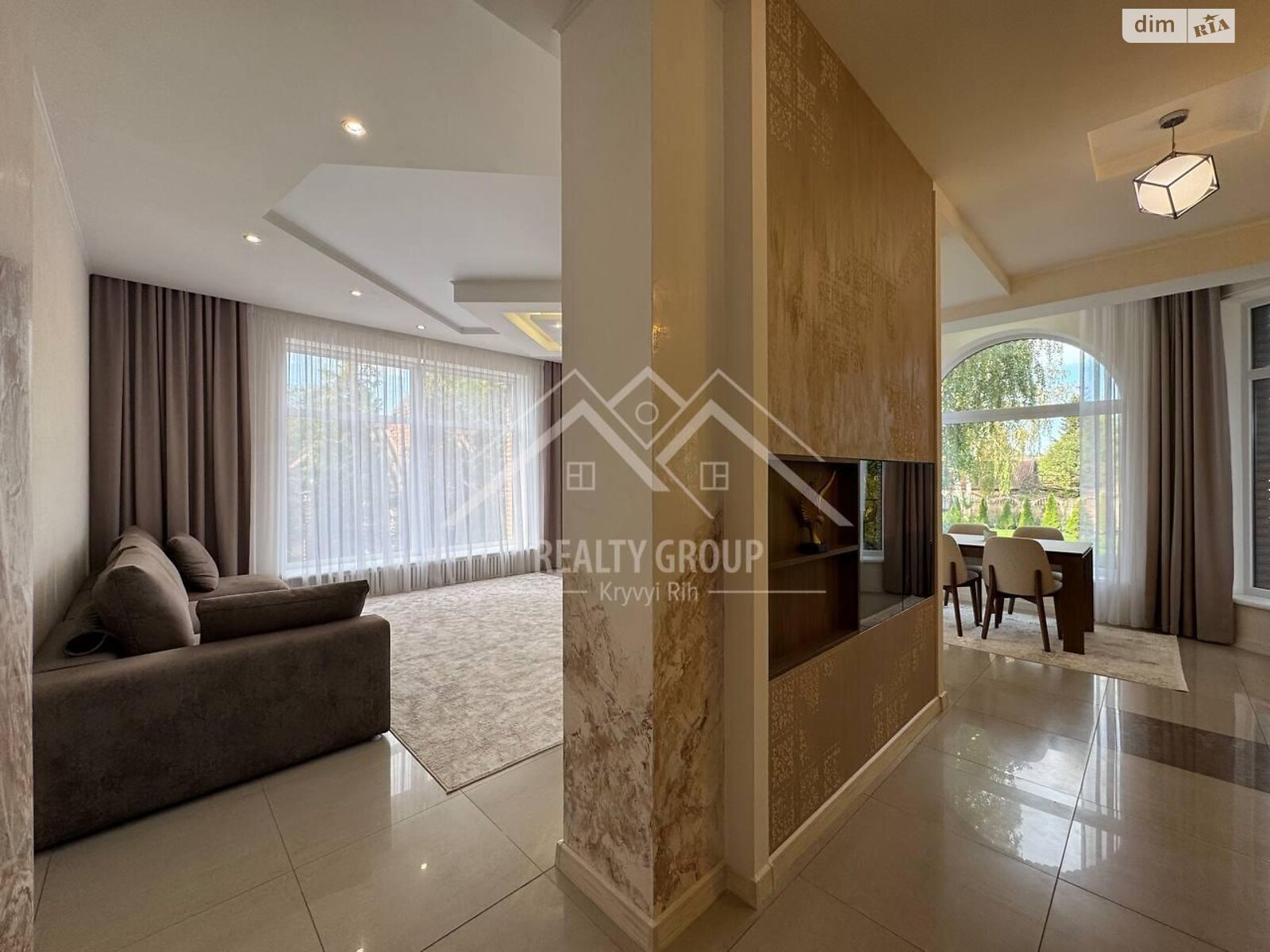 двоповерховий будинок з верандою, 259.3 кв. м, цегла. Продаж в Кривому Розі, район Центрально-Міський фото 1 двоповерховий будинок з верандою, 259.3 кв. м, цегла. Продаж в Кривому Розі, район Центрально-Міський фото 1