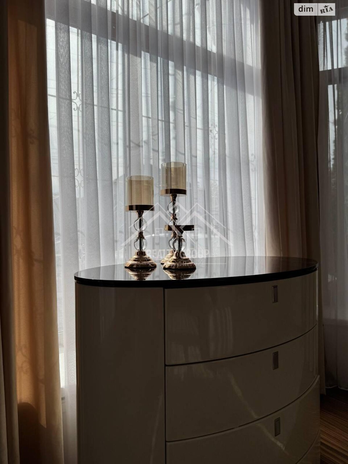 двоповерховий будинок з верандою, 259.3 кв. м, цегла. Продаж в Кривому Розі, район Центрально-Міський фото 1 двоповерховий будинок з верандою, 259.3 кв. м, цегла. Продаж в Кривому Розі, район Центрально-Міський фото 1