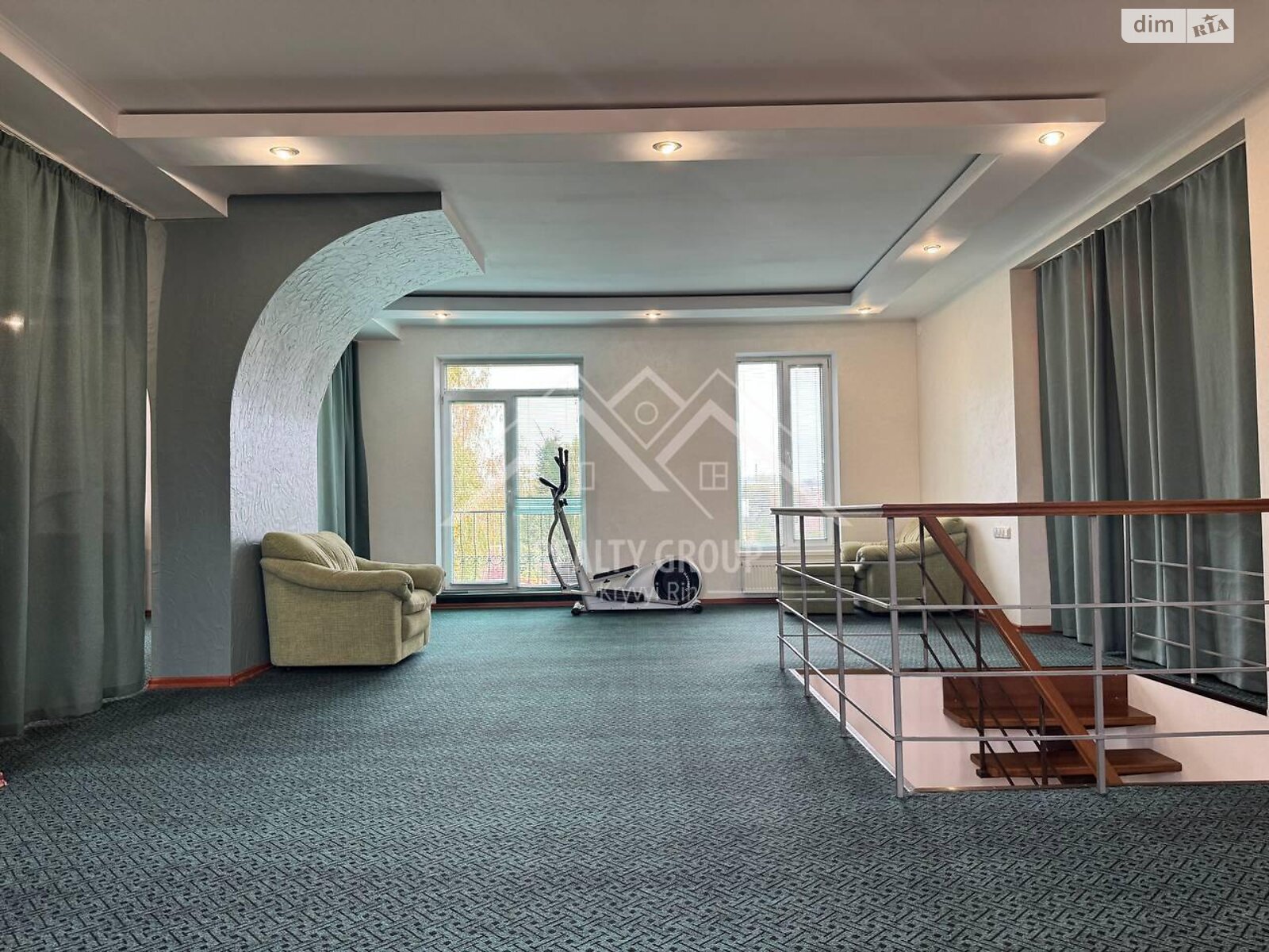 двоповерховий будинок з верандою, 259.3 кв. м, цегла. Продаж в Кривому Розі, район Центрально-Міський фото 1 двоповерховий будинок з верандою, 259.3 кв. м, цегла. Продаж в Кривому Розі, район Центрально-Міський фото 1