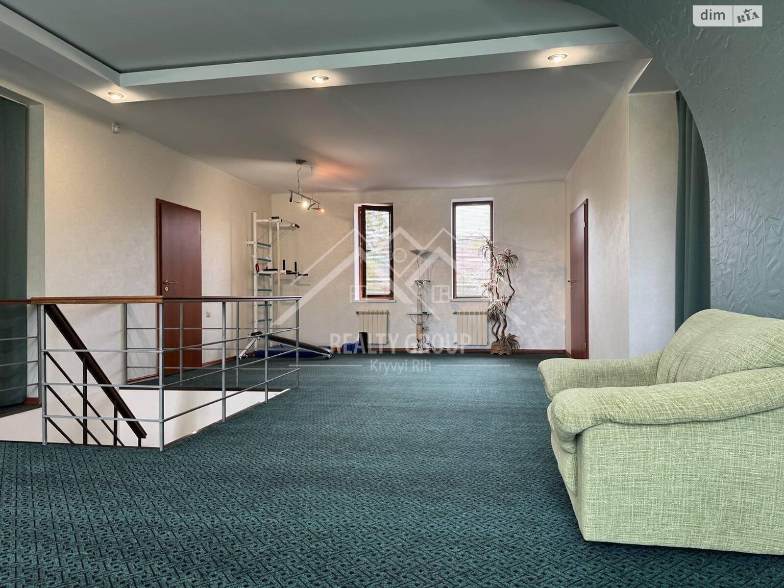 двоповерховий будинок з верандою, 259.3 кв. м, цегла. Продаж в Кривому Розі, район Центрально-Міський фото 1 двоповерховий будинок з верандою, 259.3 кв. м, цегла. Продаж в Кривому Розі, район Центрально-Міський фото 1