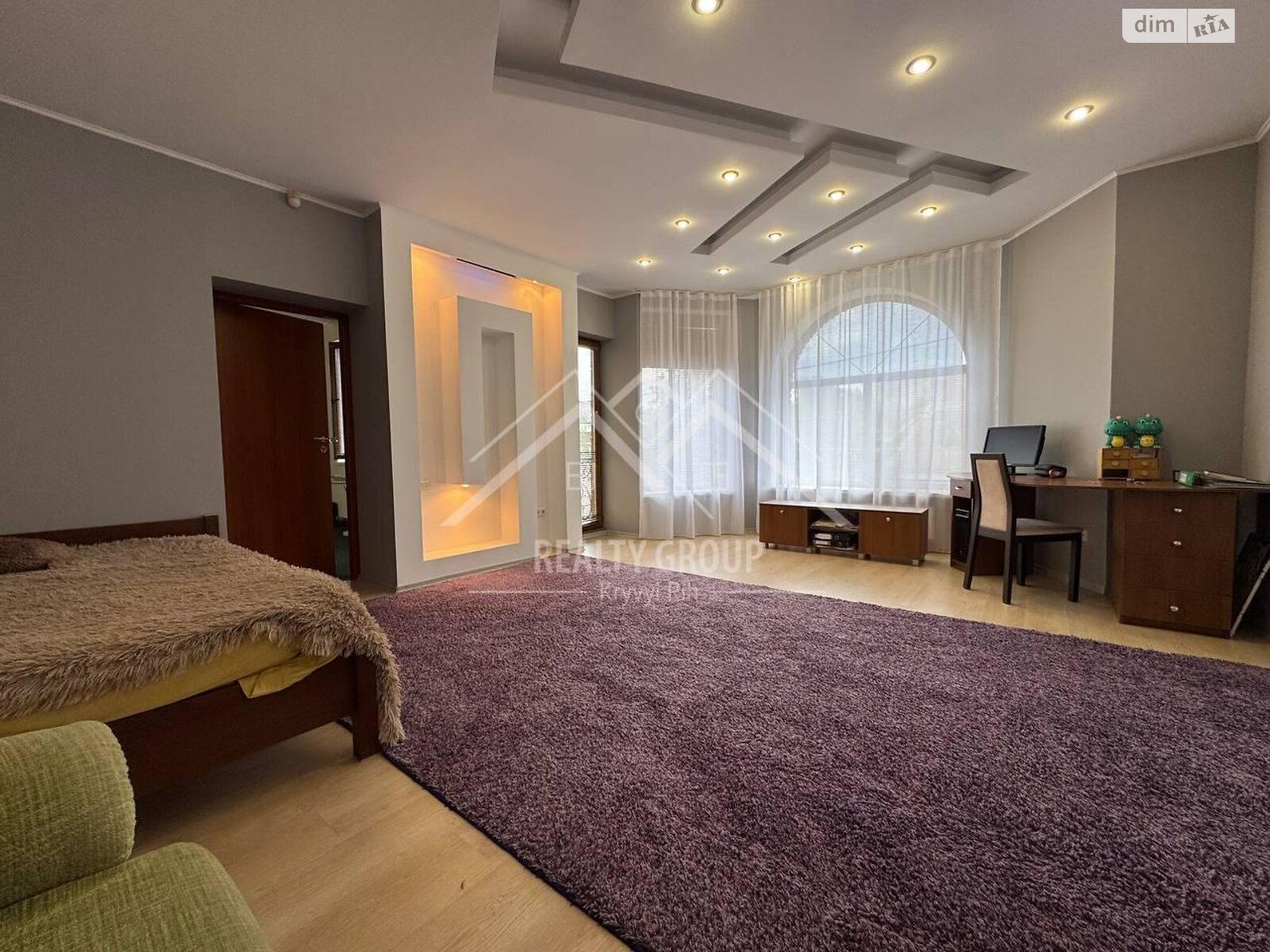 двоповерховий будинок з верандою, 259.3 кв. м, цегла. Продаж в Кривому Розі, район Центрально-Міський фото 1 двоповерховий будинок з верандою, 259.3 кв. м, цегла. Продаж в Кривому Розі, район Центрально-Міський фото 1