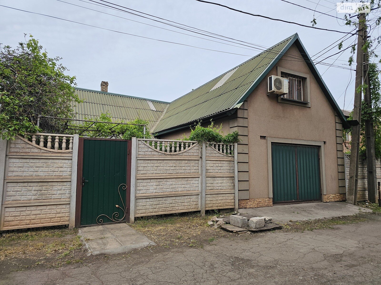 двухэтажный дом с верандой, 190.7 кв. м, кирпич. Продажа в Кривом Роге район Центрально-Городской фото 1 двухэтажный дом с верандой, 190.7 кв. м, кирпич. Продажа в Кривом Роге район Центрально-Городской фото 1