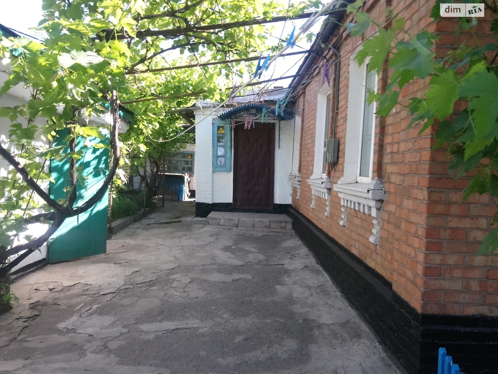 одноповерховий будинок з гаражем, 74 кв. м, монолитно-кирпичный. Продаж в Кривому Розі, район Центрально-Міський фото 1 одноповерховий будинок з гаражем, 74 кв. м, монолитно-кирпичный. Продаж в Кривому Розі, район Центрально-Міський фото 1