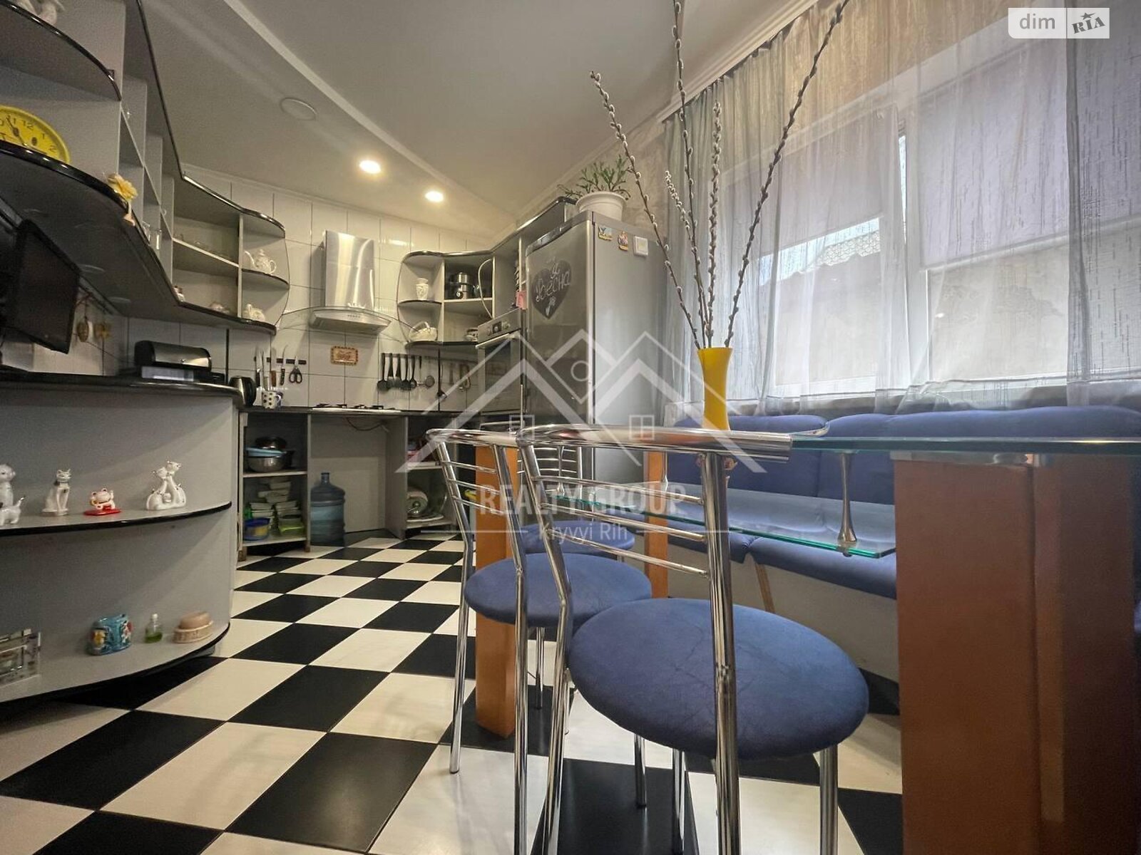 двухэтажный дом с гаражом, 106.6 кв. м, кирпич. Продажа в Кривом Роге район Центрально-Городской фото 1 двухэтажный дом с гаражом, 106.6 кв. м, кирпич. Продажа в Кривом Роге район Центрально-Городской фото 1