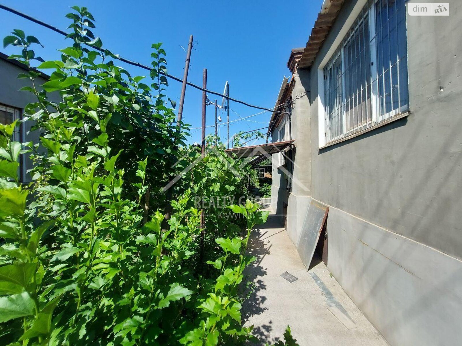одноповерховий будинок з гаражем, 60 кв. м, цегла. Продаж в Кривому Розі, район Центрально-Міський фото 1 одноповерховий будинок з гаражем, 60 кв. м, цегла. Продаж в Кривому Розі, район Центрально-Міський фото 1