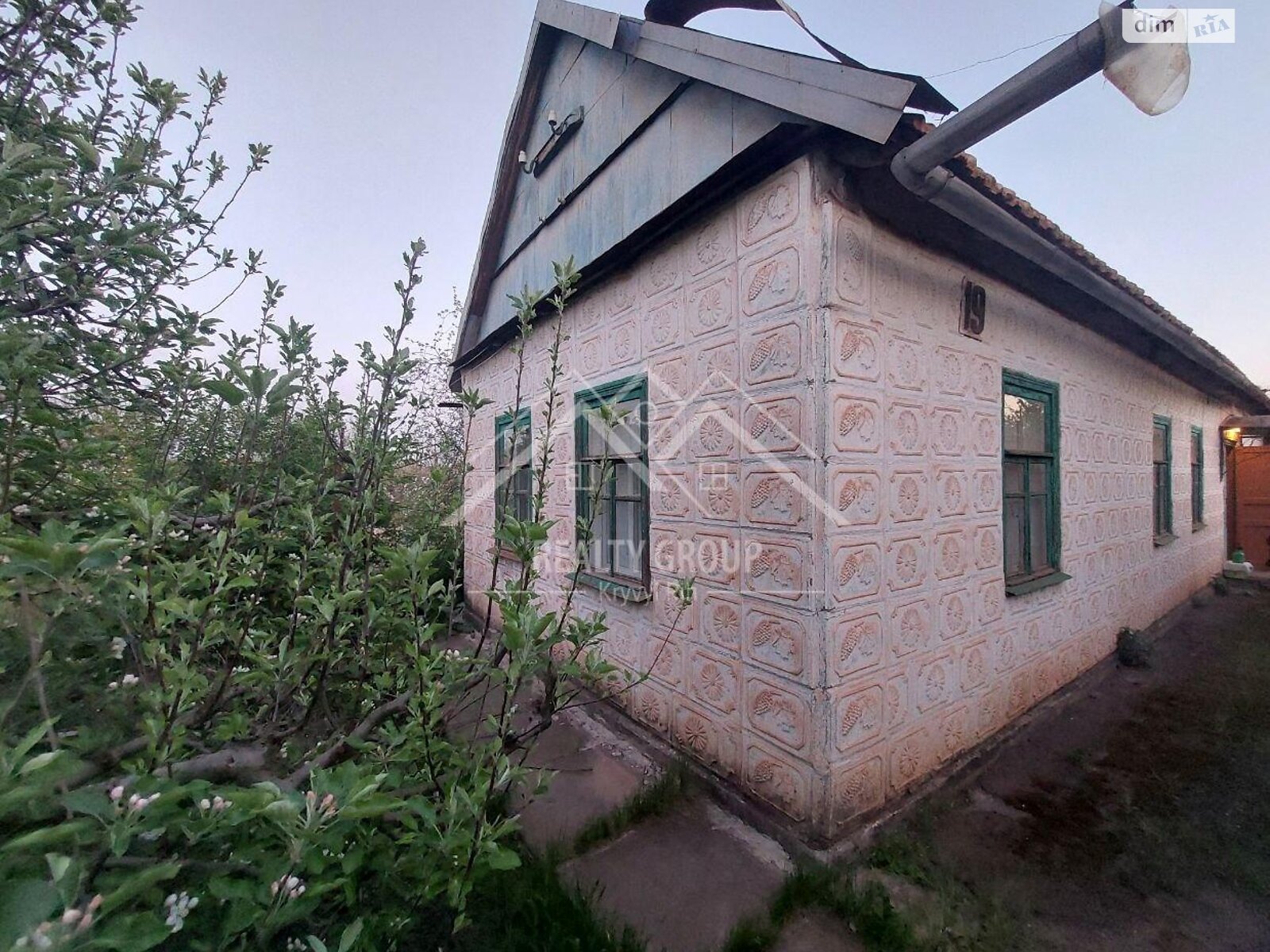 одноэтажный дом с отоплением, 53.7 кв. м, глинобитный. Продажа в Кривом Роге район Центрально-Городской фото 1 одноэтажный дом с отоплением, 53.7 кв. м, глинобитный. Продажа в Кривом Роге район Центрально-Городской фото 1