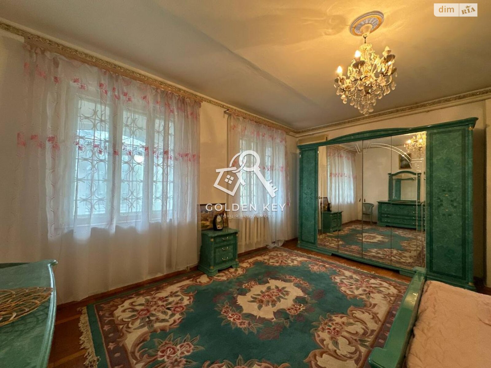 двухэтажный дом с гаражом, 382.6 кв. м, кирпич. Продажа в Кривом Роге район Центрально-Городской фото 1 двухэтажный дом с гаражом, 382.6 кв. м, кирпич. Продажа в Кривом Роге район Центрально-Городской фото 1