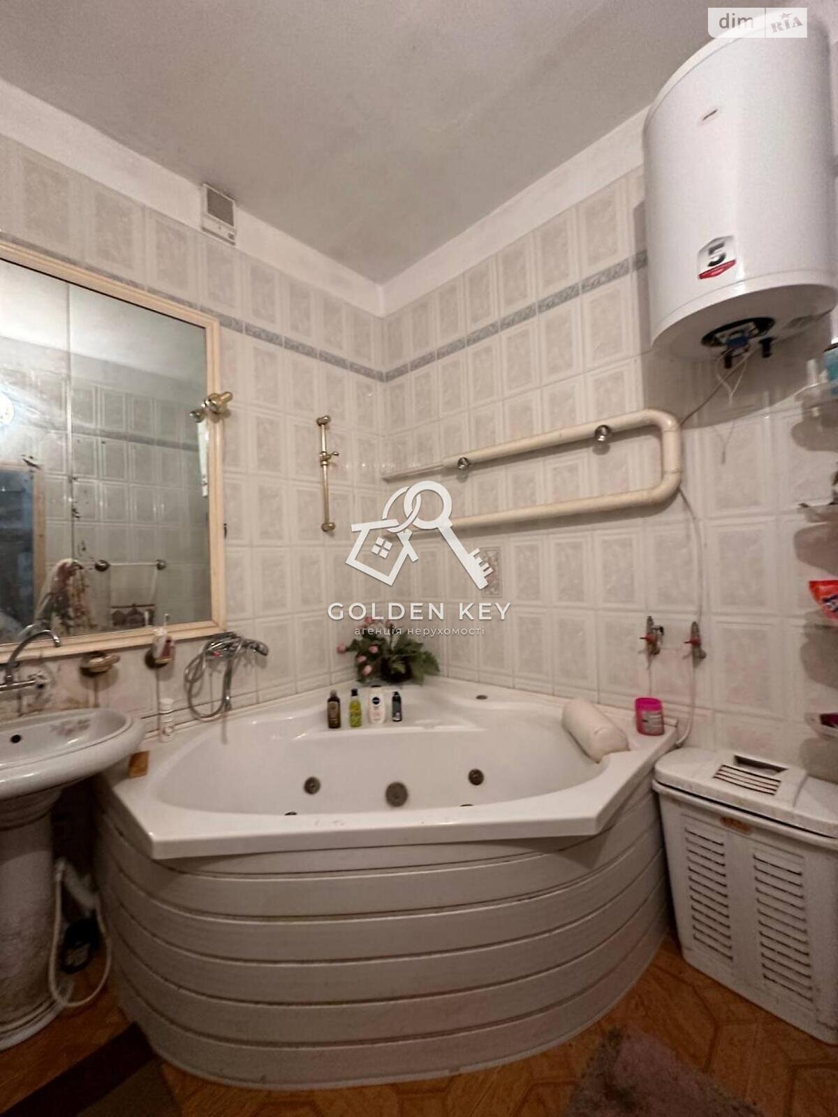 двухэтажный дом с гаражом, 382.6 кв. м, кирпич. Продажа в Кривом Роге район Центрально-Городской фото 1 двухэтажный дом с гаражом, 382.6 кв. м, кирпич. Продажа в Кривом Роге район Центрально-Городской фото 1