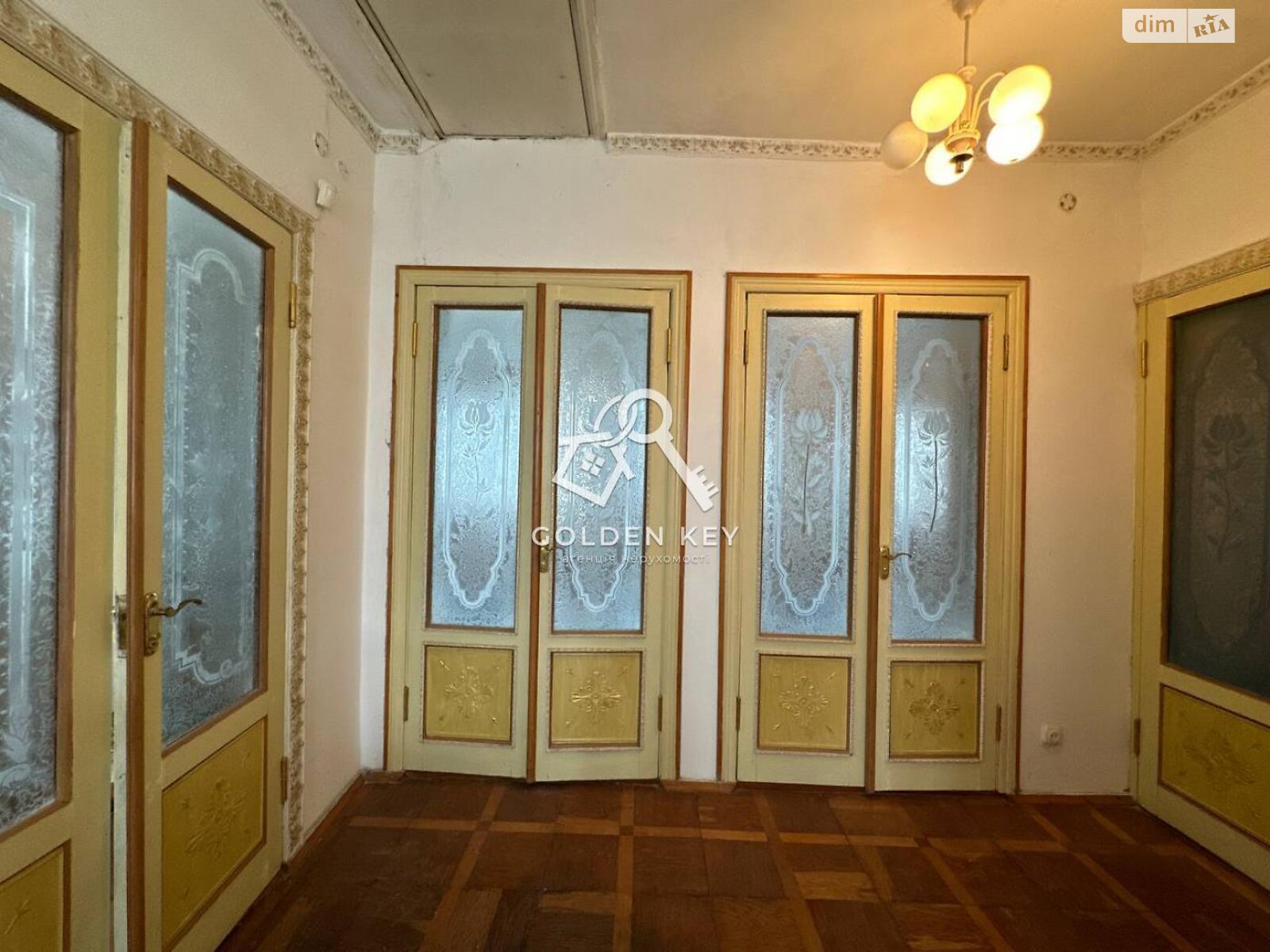 двухэтажный дом с гаражом, 382.6 кв. м, кирпич. Продажа в Кривом Роге район Центрально-Городской фото 1 двухэтажный дом с гаражом, 382.6 кв. м, кирпич. Продажа в Кривом Роге район Центрально-Городской фото 1