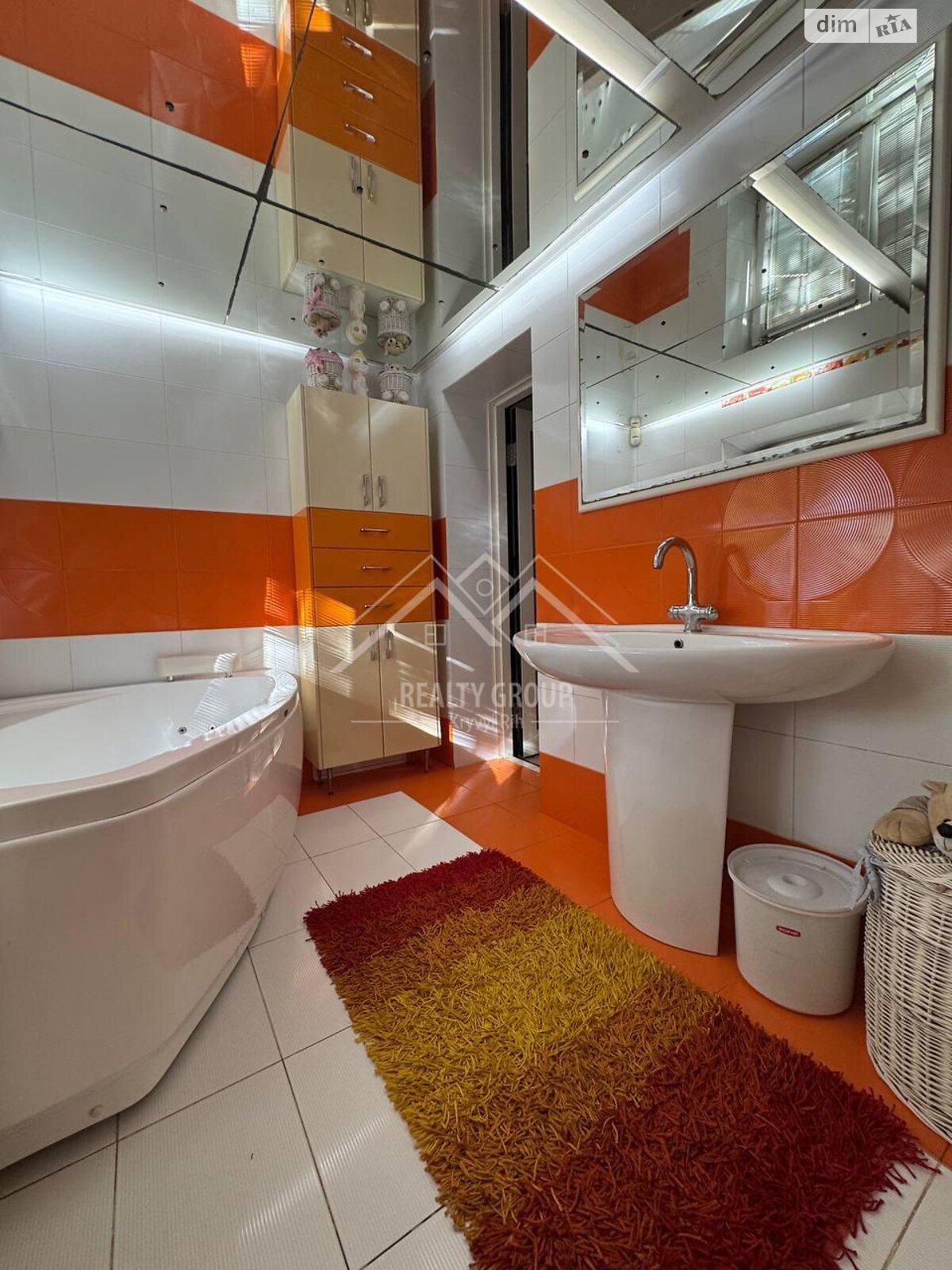 двухэтажный дом с верандой, 67.1 кв. м, кирпич. Продажа в Кривом Роге район Центрально-Городской фото 1 двухэтажный дом с верандой, 67.1 кв. м, кирпич. Продажа в Кривом Роге район Центрально-Городской фото 1