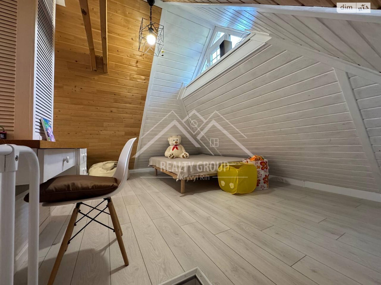 двухэтажный дом с верандой, 67.1 кв. м, кирпич. Продажа в Кривом Роге район Центрально-Городской фото 1 двухэтажный дом с верандой, 67.1 кв. м, кирпич. Продажа в Кривом Роге район Центрально-Городской фото 1