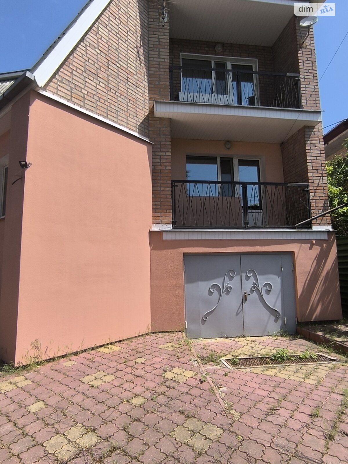 трехэтажный дом с гаражом, 250.7 кв. м, кирпич. Продажа в Кропивницком фото 1 трехэтажный дом с гаражом, 250.7 кв. м, кирпич. Продажа в Кропивницком фото 1