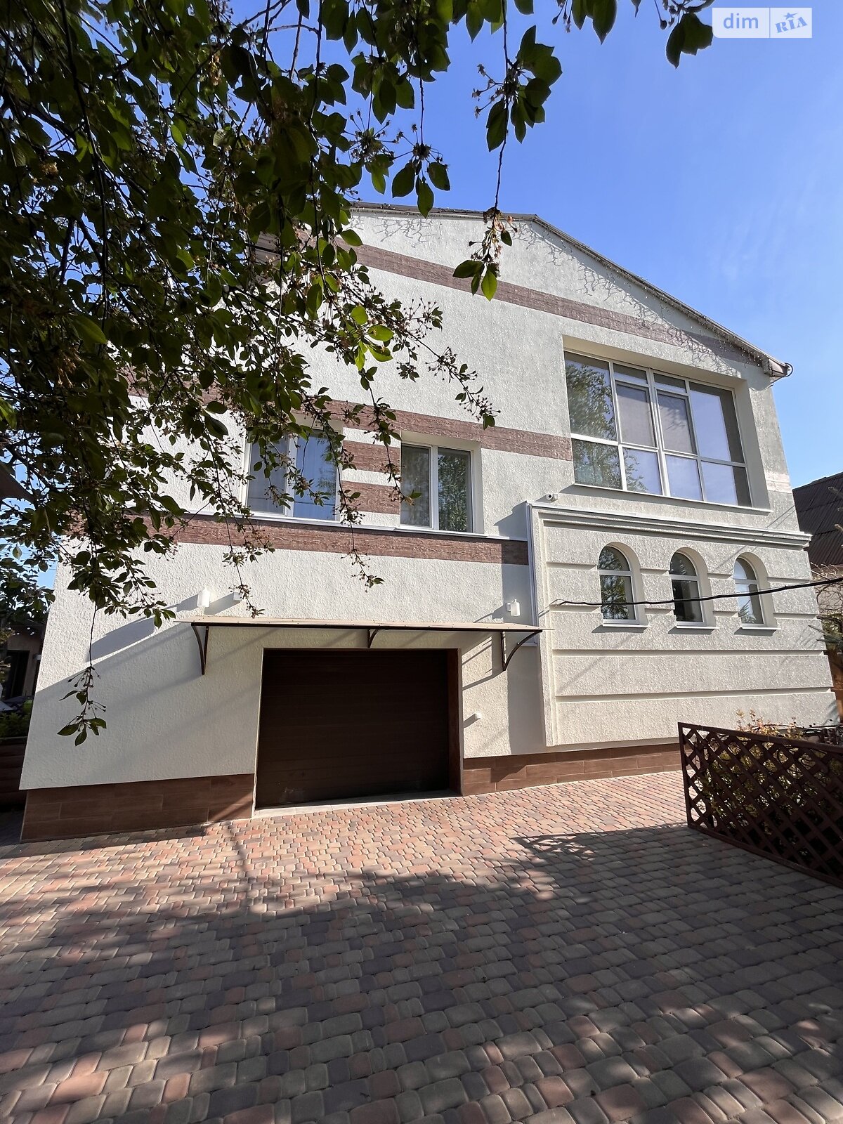 двоповерховий будинок з гаражем, 240 кв. м, керамзітобетон. Продаж в Кропивницькому, район Масляниківка фото 1 двоповерховий будинок з гаражем, 240 кв. м, керамзітобетон. Продаж в Кропивницькому, район Масляниківка фото 1