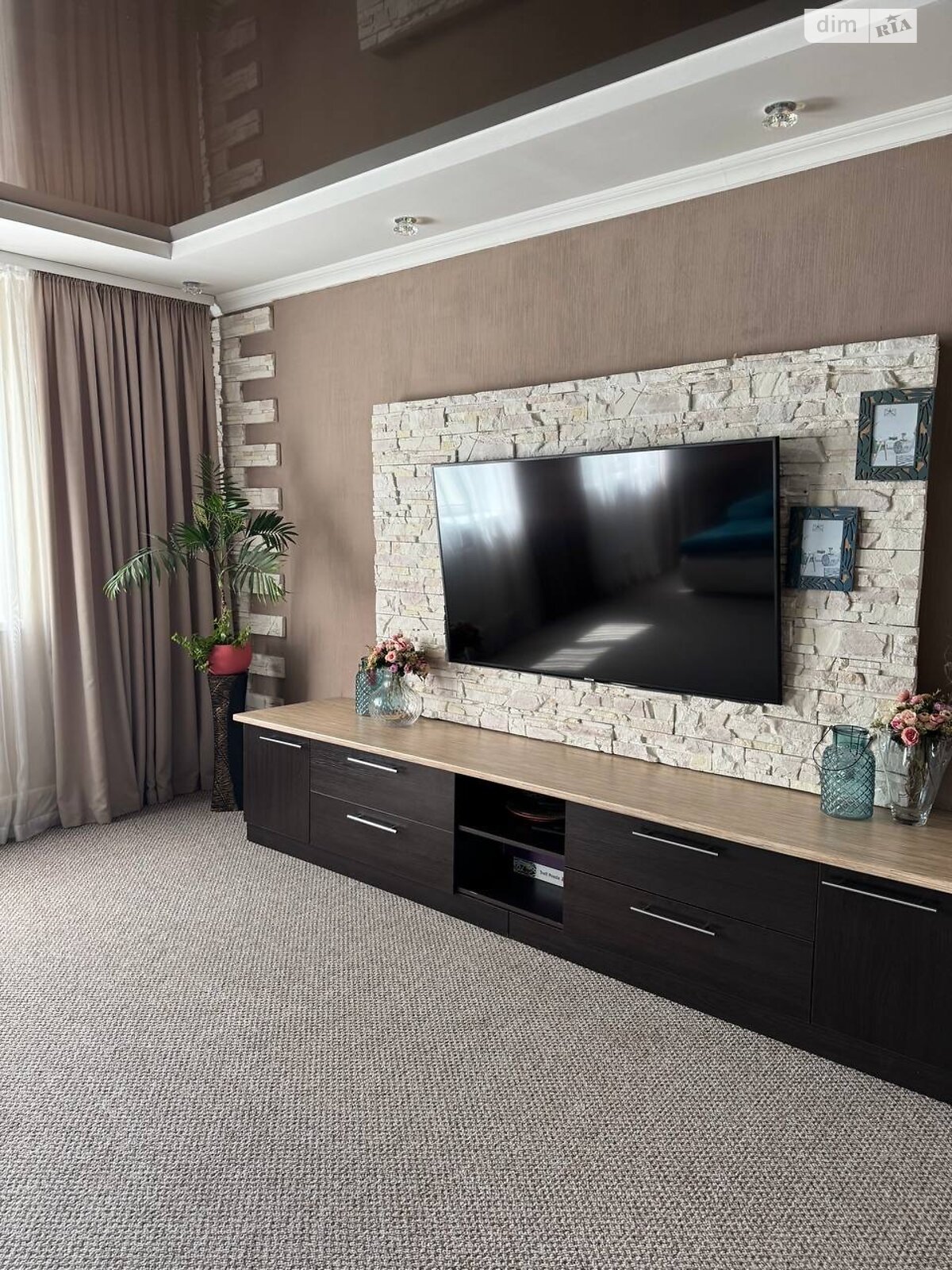 двоповерховий будинок з гаражем, 240 кв. м, керамзітобетон. Продаж в Кропивницькому, район Масляниківка фото 1 двоповерховий будинок з гаражем, 240 кв. м, керамзітобетон. Продаж в Кропивницькому, район Масляниківка фото 1