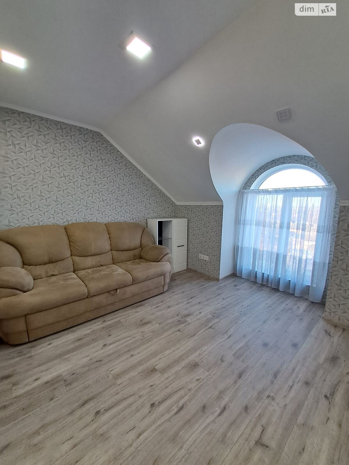 двоповерховий будинок з балконом, 203 кв. м, цегла. Продаж в Кропивницькому, район Масляниківка фото 1 двоповерховий будинок з балконом, 203 кв. м, цегла. Продаж в Кропивницькому, район Масляниківка фото 1