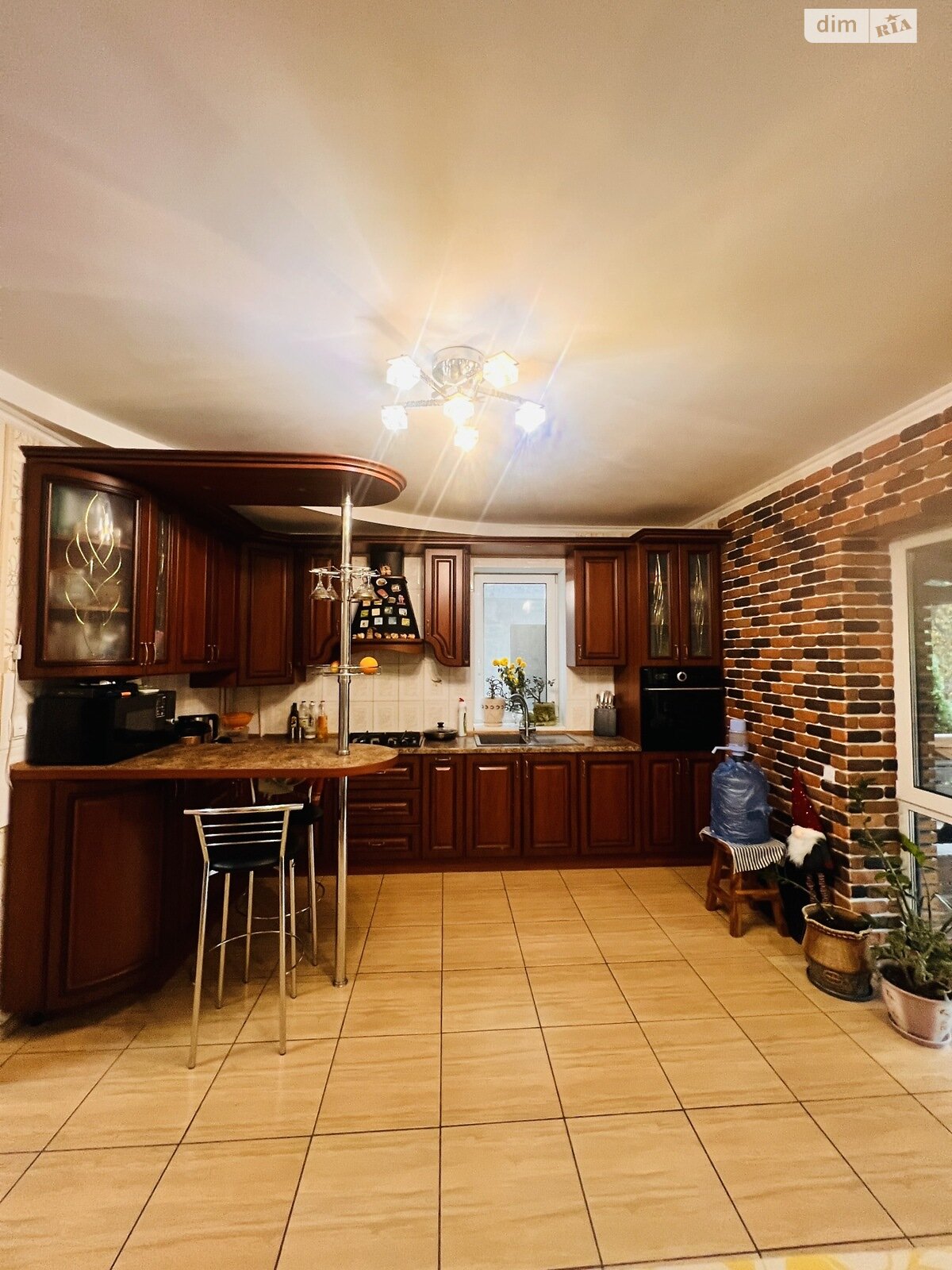 трехэтажный дом с балконом, 234.4 кв. м, кирпич. Продажа в Кропивницком район Новая Балашовка фото 1 трехэтажный дом с балконом, 234.4 кв. м, кирпич. Продажа в Кропивницком район Новая Балашовка фото 1