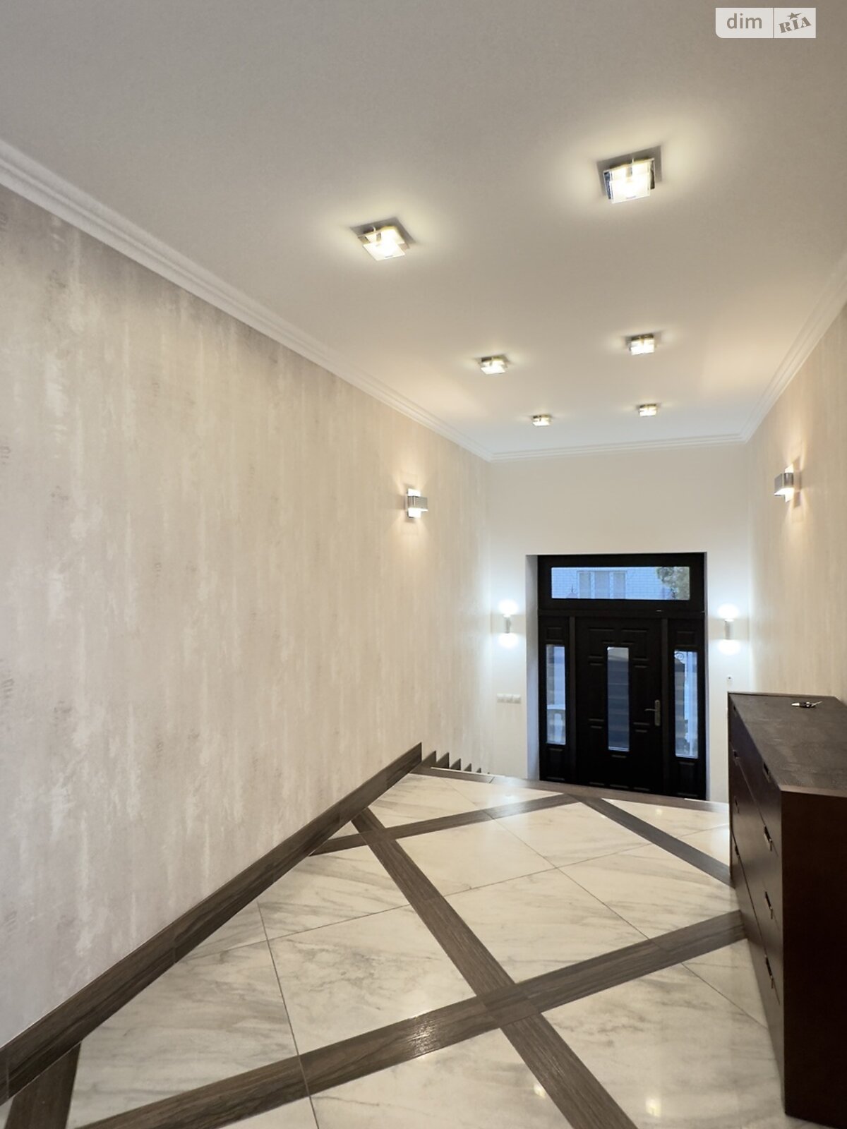 двухэтажный дом, 352 кв. м, цегла. Продажа в Кропивницком фото 1 двухэтажный дом, 352 кв. м, цегла. Продажа в Кропивницком фото 1