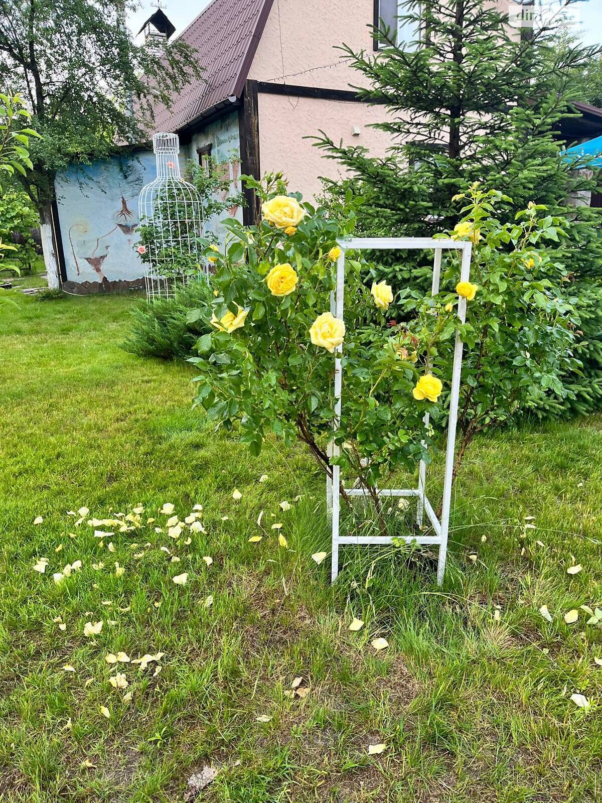 двухэтажный дом с балконом, 135 кв. м, кирпич. Продажа в Кругах фото 1