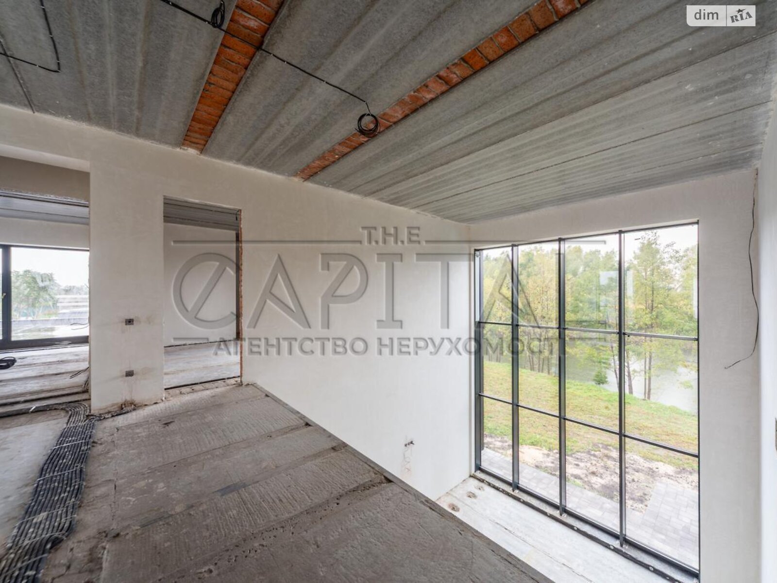 двухэтажный дом с гаражом, 300 кв. м, кирпич. Продажа в Крушинке фото 1