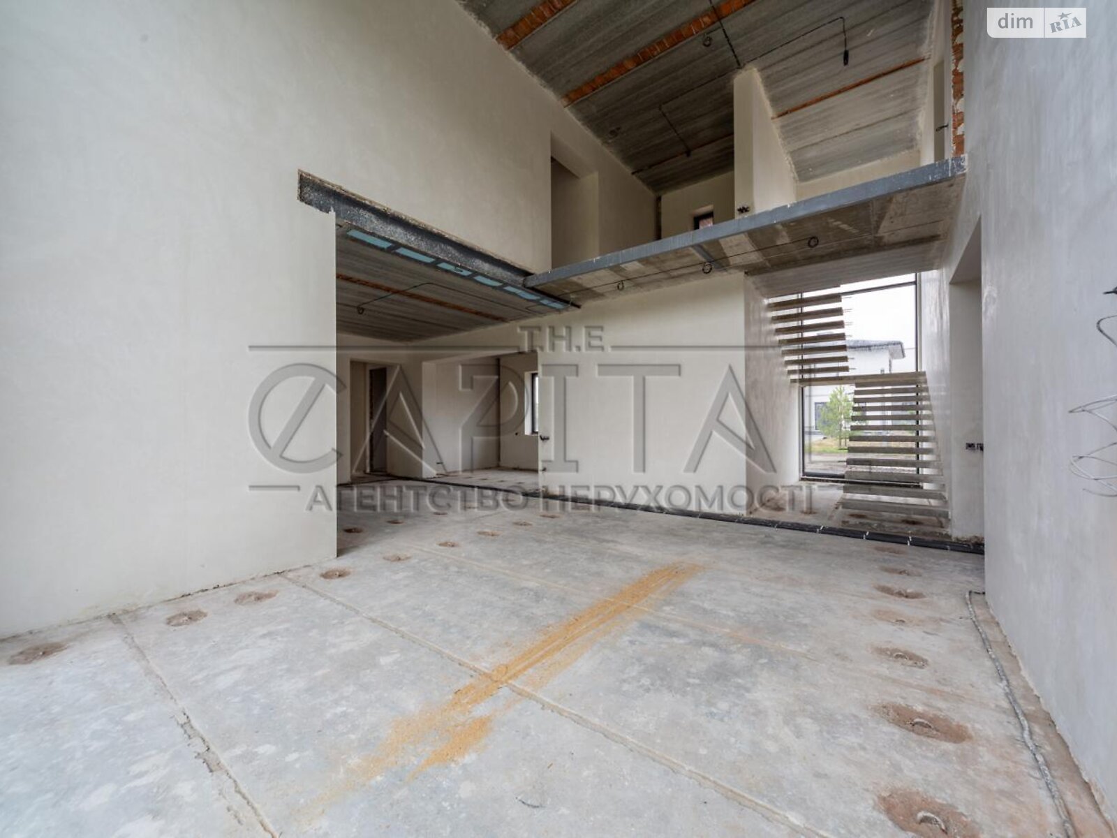 двухэтажный дом с гаражом, 300 кв. м, кирпич. Продажа в Крушинке фото 1