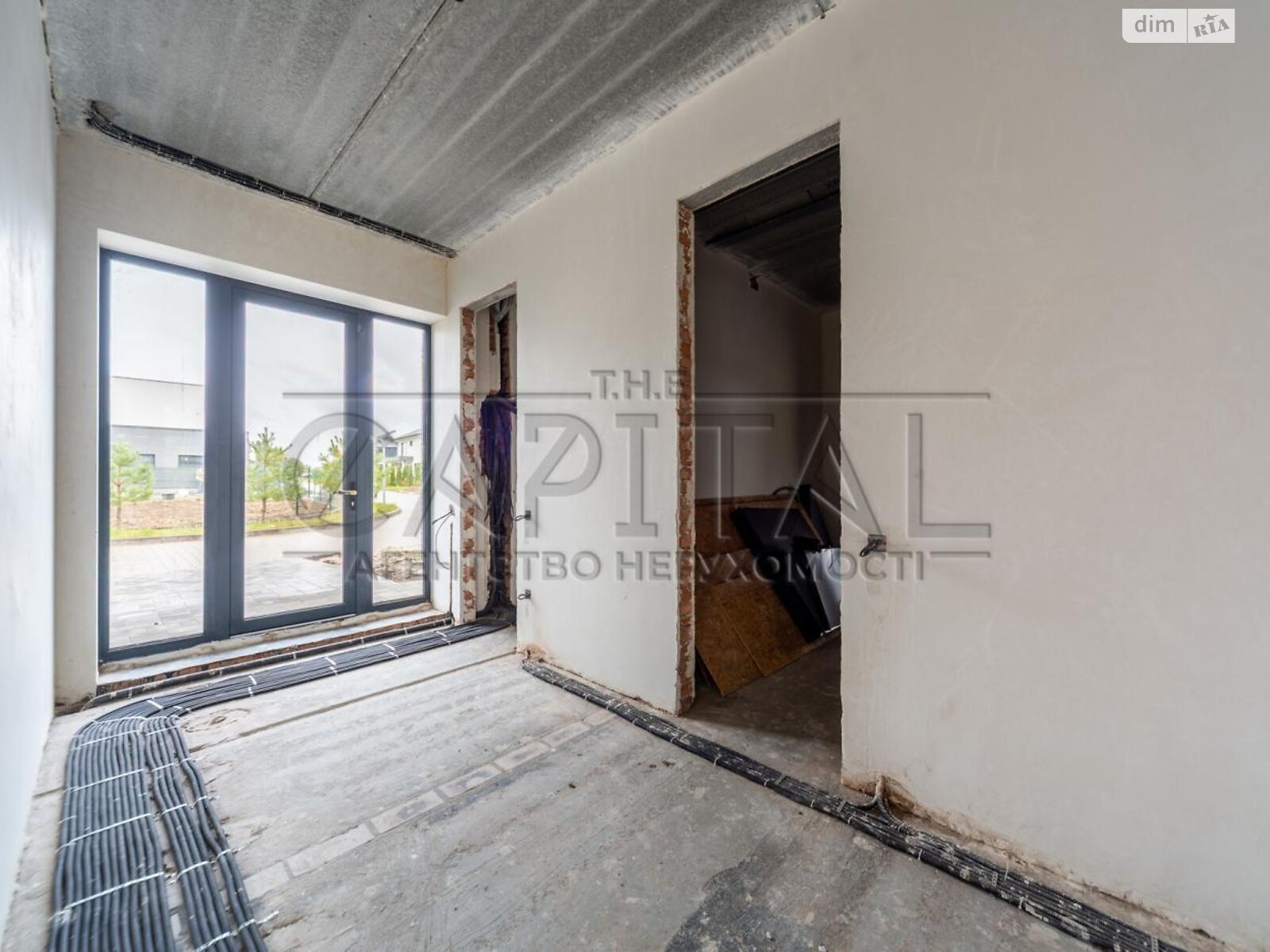 двухэтажный дом с гаражом, 300 кв. м, кирпич. Продажа в Крушинке фото 1