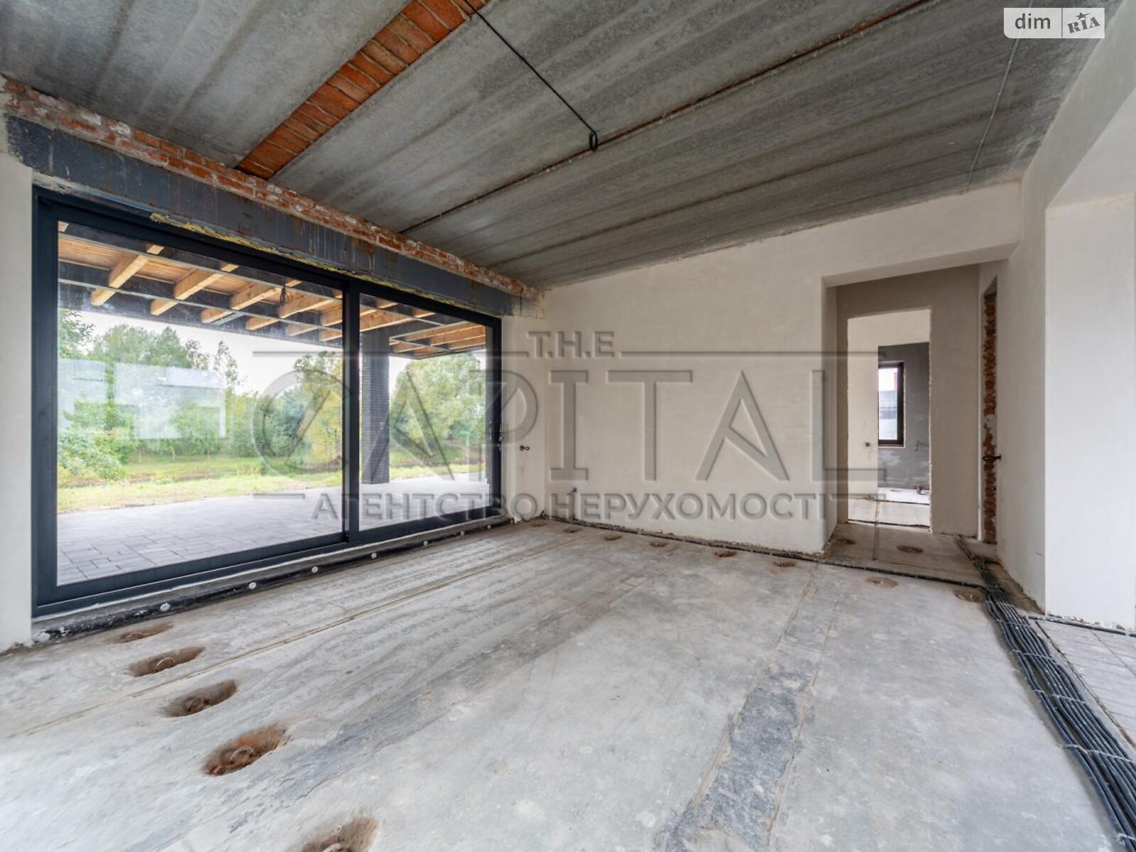 двухэтажный дом с гаражом, 300 кв. м, кирпич. Продажа в Крушинке фото 1