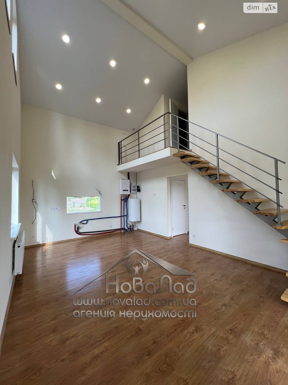 двоповерховий будинок з ремонтом, 95 кв. м, цегла. Продаж у Крушинці фото 1