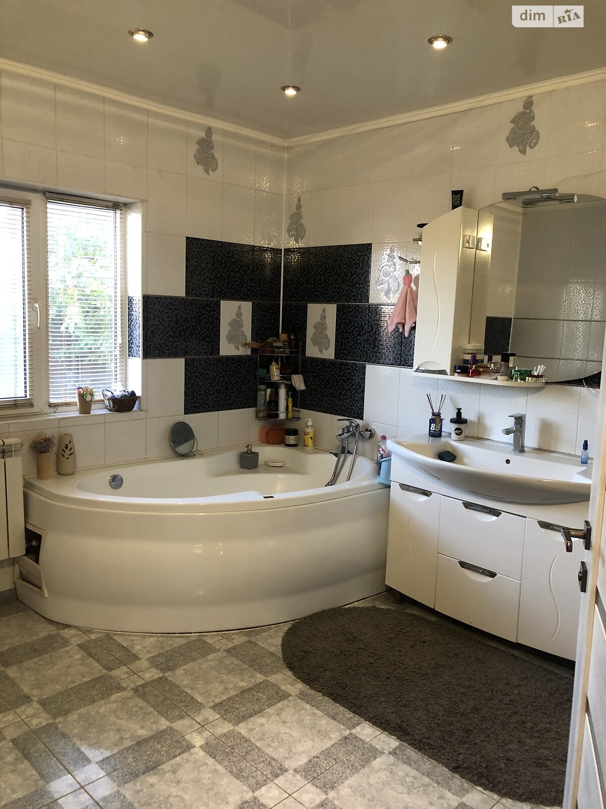 двоповерховий будинок з гаражем, 180 кв. м, цегла. Продаж у Крушинці фото 1 двоповерховий будинок з гаражем, 180 кв. м, цегла. Продаж у Крушинці фото 1