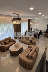 двухэтажный дом с гаражом, 240 кв. м, кирпич. Продажа в Крушинке фото 2