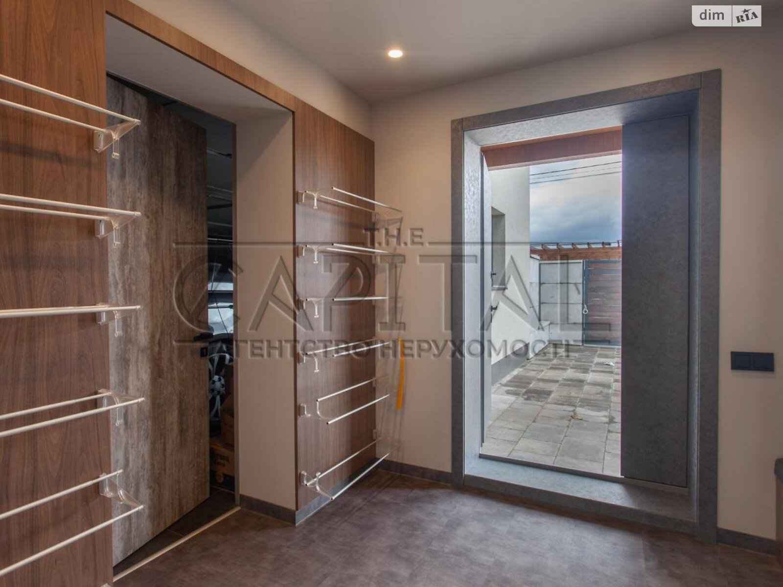 триповерховий будинок з верандою, 324.8 кв. м, газобетон. Продаж у Крушинці фото 1 триповерховий будинок з верандою, 324.8 кв. м, газобетон. Продаж у Крушинці фото 1