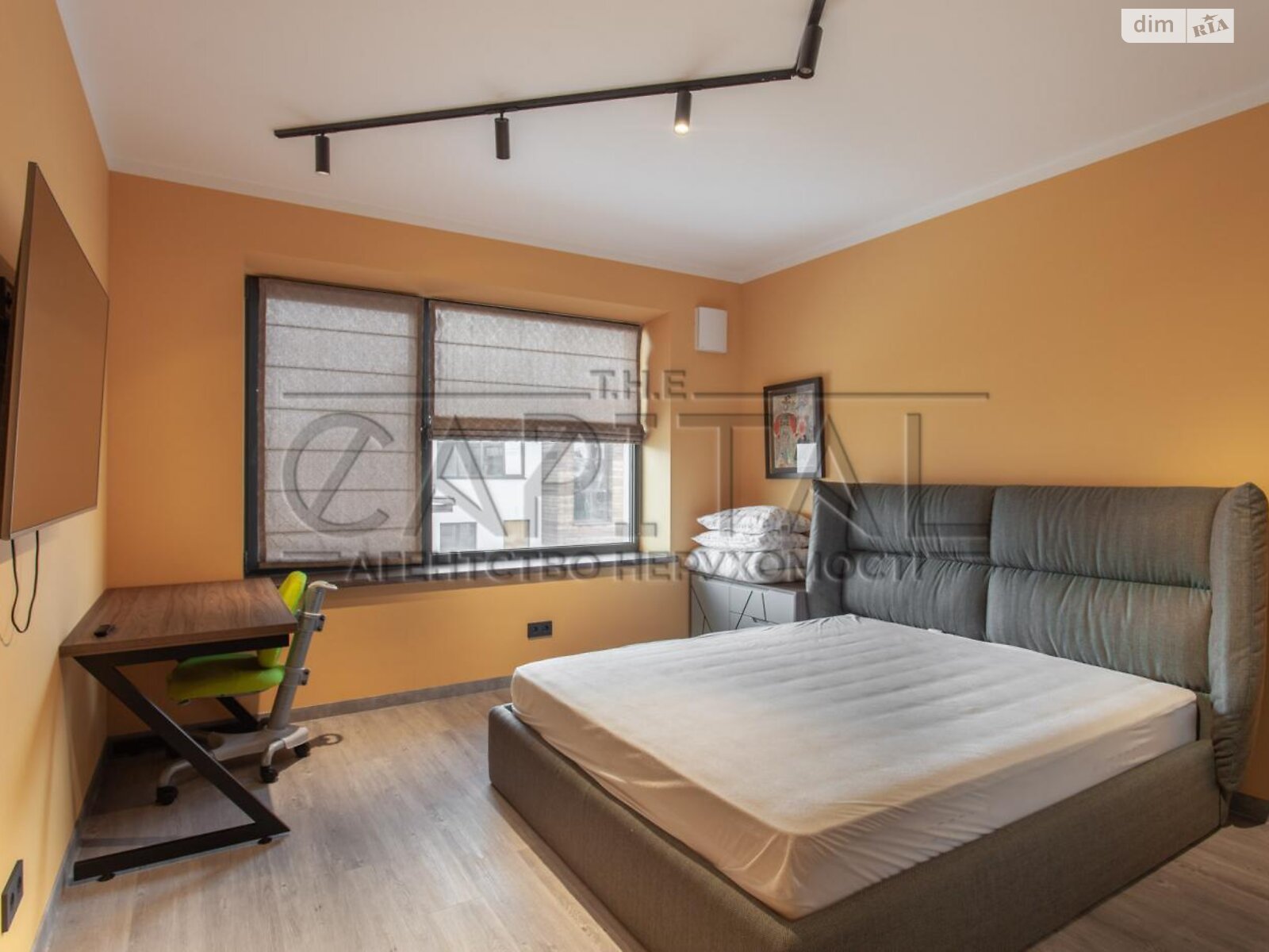 двоповерховий будинок з гаражем, 324.8 кв. м, цегла. Продаж у Крушинці фото 1 двоповерховий будинок з гаражем, 324.8 кв. м, цегла. Продаж у Крушинці фото 1
