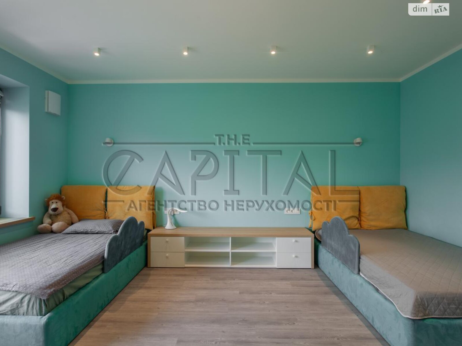двоповерховий будинок з гаражем, 324.8 кв. м, цегла. Продаж у Крушинці фото 1 двоповерховий будинок з гаражем, 324.8 кв. м, цегла. Продаж у Крушинці фото 1