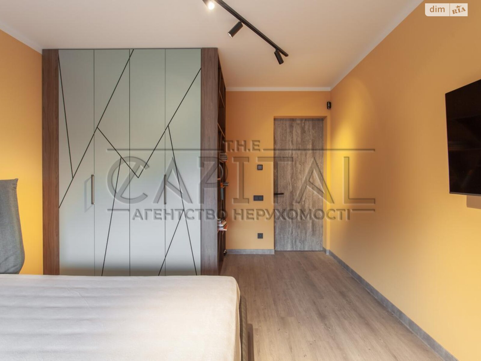 двоповерховий будинок з гаражем, 324.8 кв. м, цегла. Продаж у Крушинці фото 1 двоповерховий будинок з гаражем, 324.8 кв. м, цегла. Продаж у Крушинці фото 1