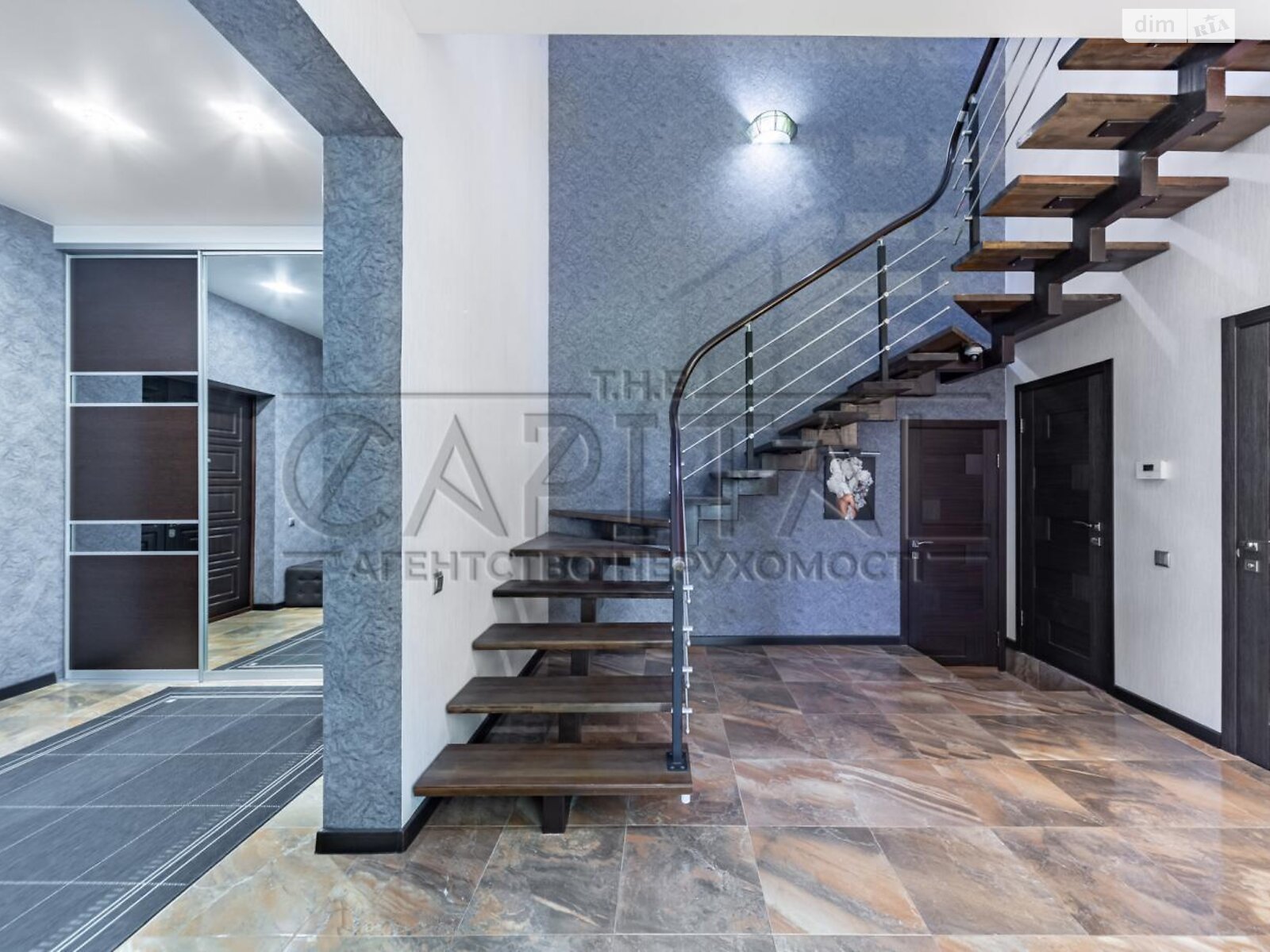 двоповерховий будинок з гаражем, 340 кв. м, цегла. Продаж у Крушинці фото 1 двоповерховий будинок з гаражем, 340 кв. м, цегла. Продаж у Крушинці фото 1